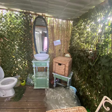 Roulotte Individuelle Dans Le Maquis Corse منزل ريفي *