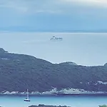 Roulotte Individuelle Dans Le Maquis Corse