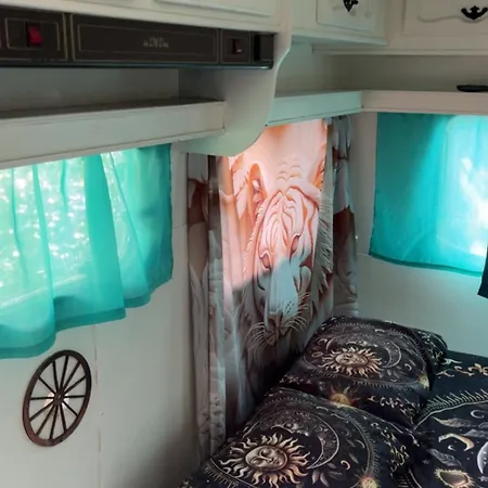 Roulotte Individuelle Dans Le Maquis Corse Pianottoli-Caldarello (Corsica)